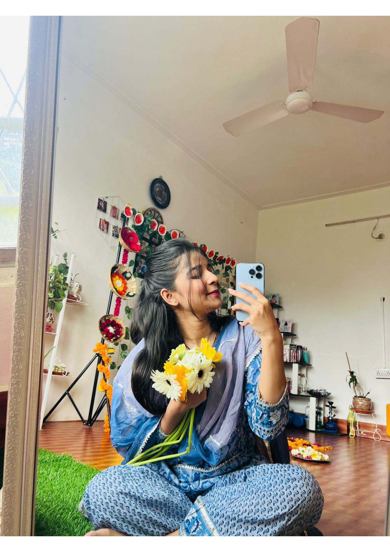 /storage/photos/1/Vichuthra-kingfisher-girl/KINGFISHER CALENDAR GIRL_page-0015.jpg